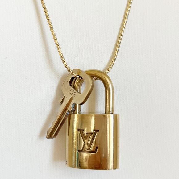 Louis Vuitton Jewelry - LV #318 Lock and Key on 17" Chain Necklace 18k Gold Plated